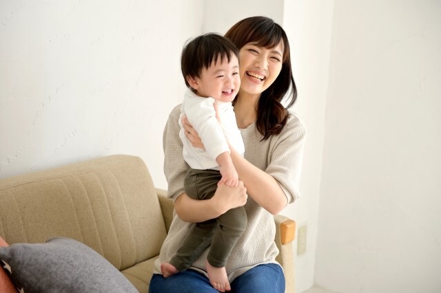 抱っこ　えがお